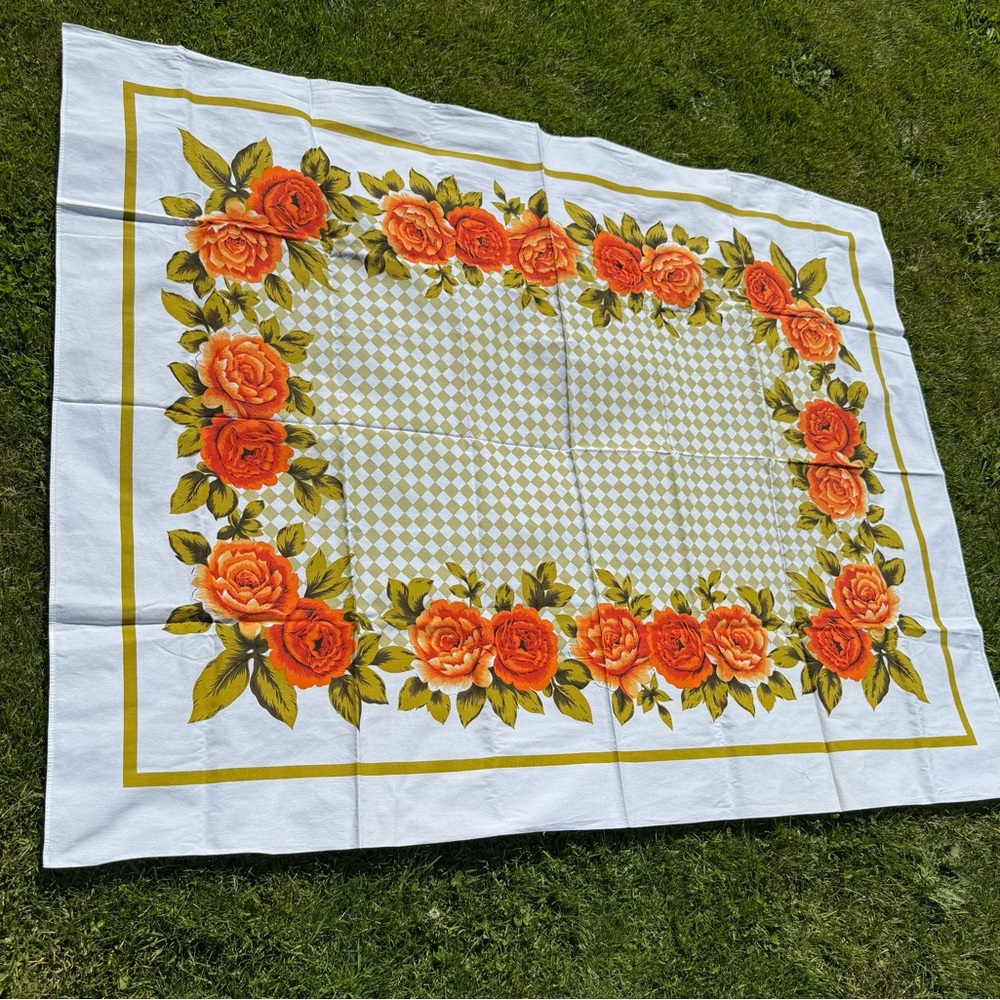 Floral Tablecloth with Orange Roses‎
